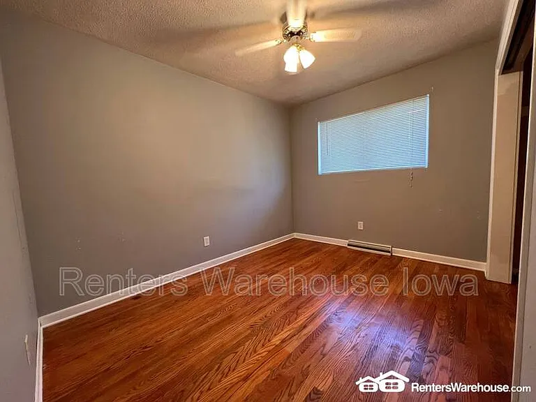 802 SW 3rd St — Photo 12