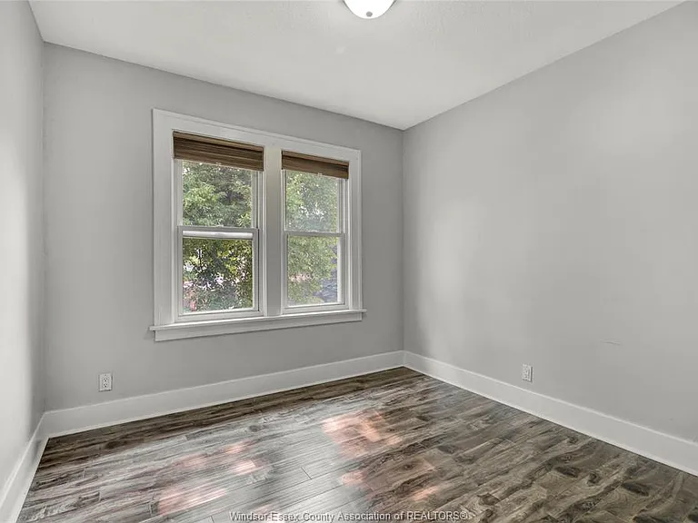 844 Ellrose Ave #UPPER — Photo 11