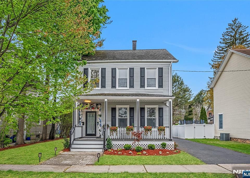 1st image of 23 Maple St