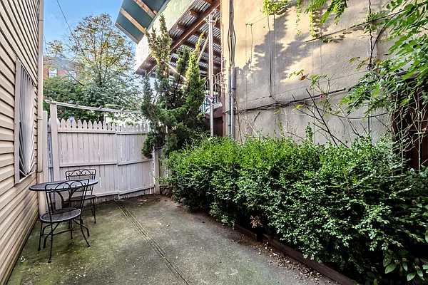 Rented by Compass | media 16