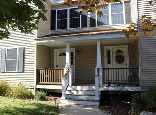 11 Oak Hill Rd, Southborough, MA 01772