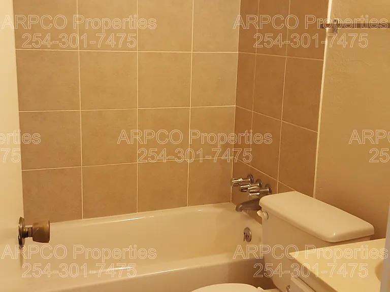 2425 Parrott Ave — Photo 6