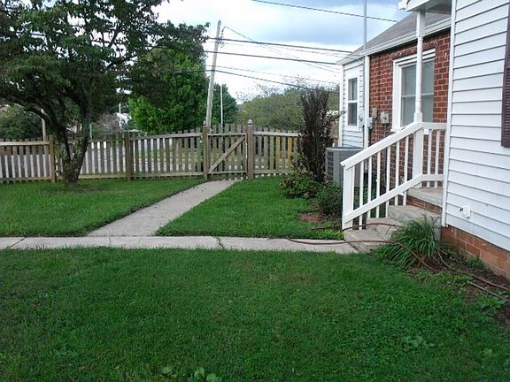 3rd image of 901 Johnson Ave