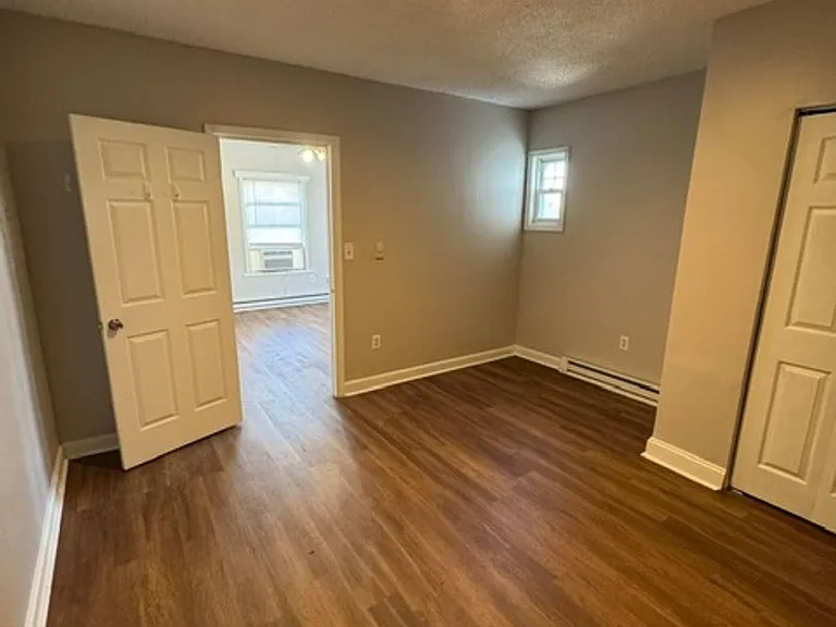 1332 Stevens Ave — Photo 8