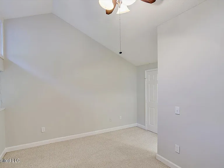 200 Woodgreen Dr #2 — Photo 18