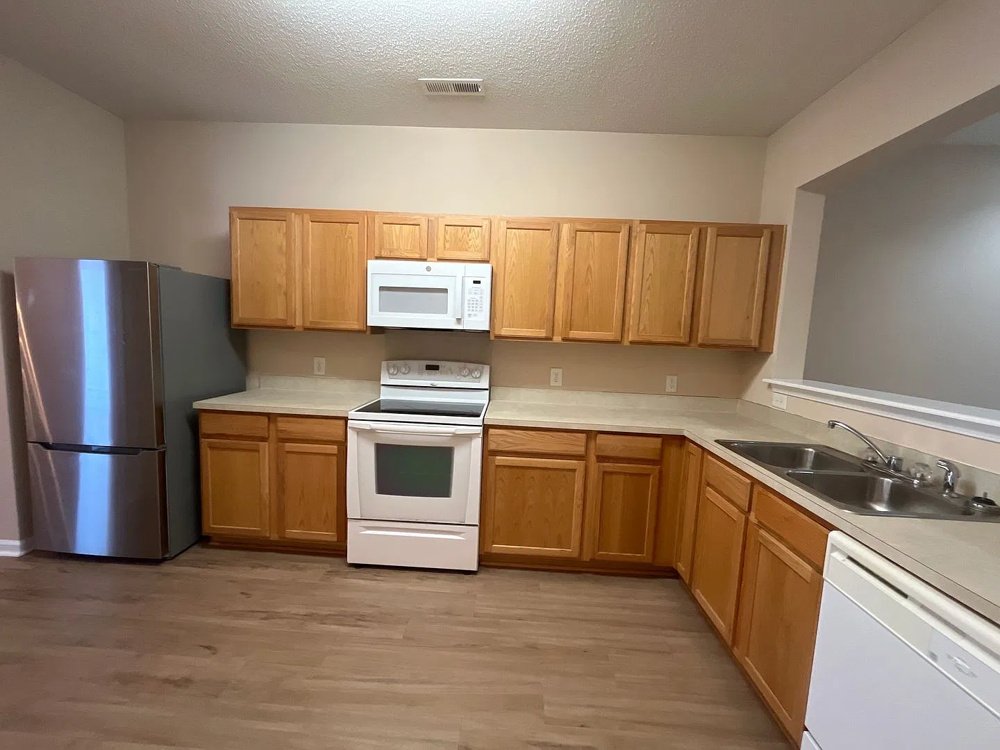 Liberty Hall Townhome — Photo 4