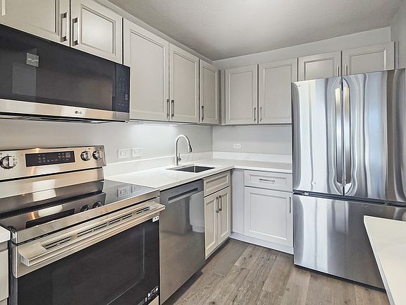 5th image of 405 N Wabash Ave Unit 3308