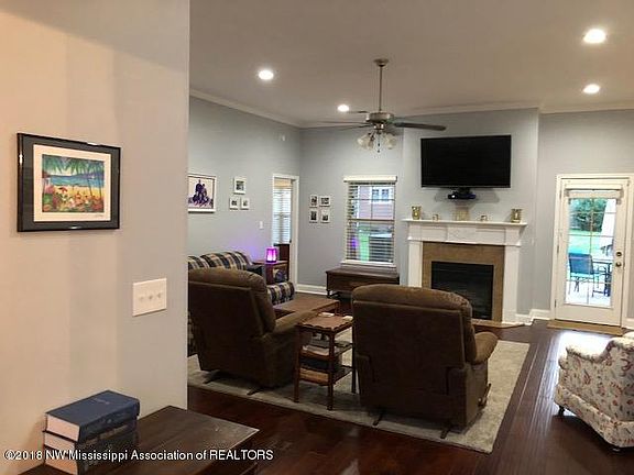 2nd image of 9423 Lorrie Ln