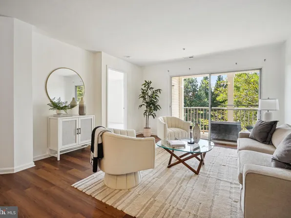 18815 Sparkling Water Dr #4-A, Germantown, MD 20874