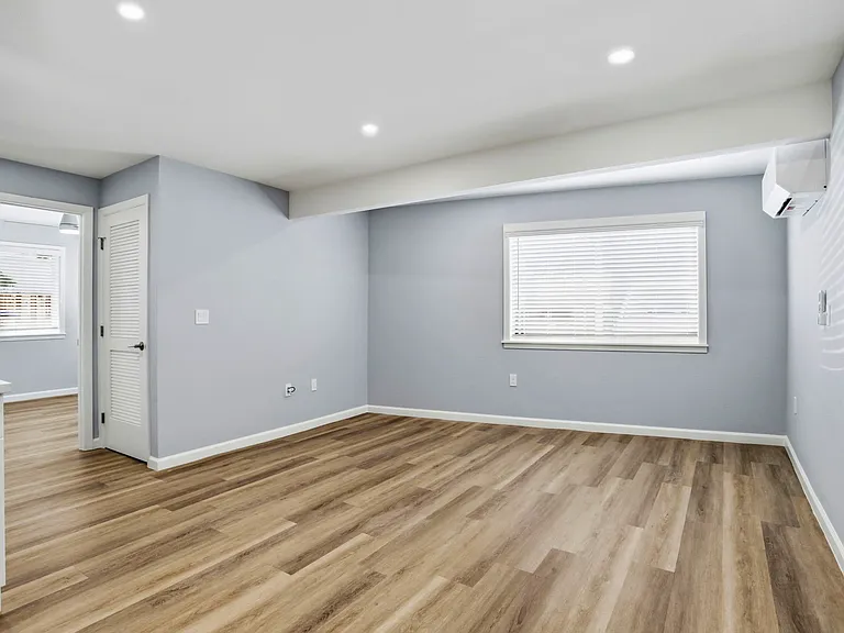 768 N Rengstorff Ave #12A — Photo 2