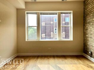 3348 W Wilson Ave APT 2S, Chicago, IL 60625