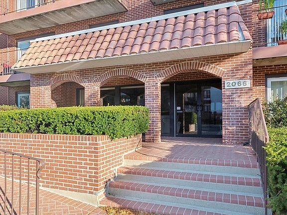 2nd image of 2066 Saint Johns Ave APT 308