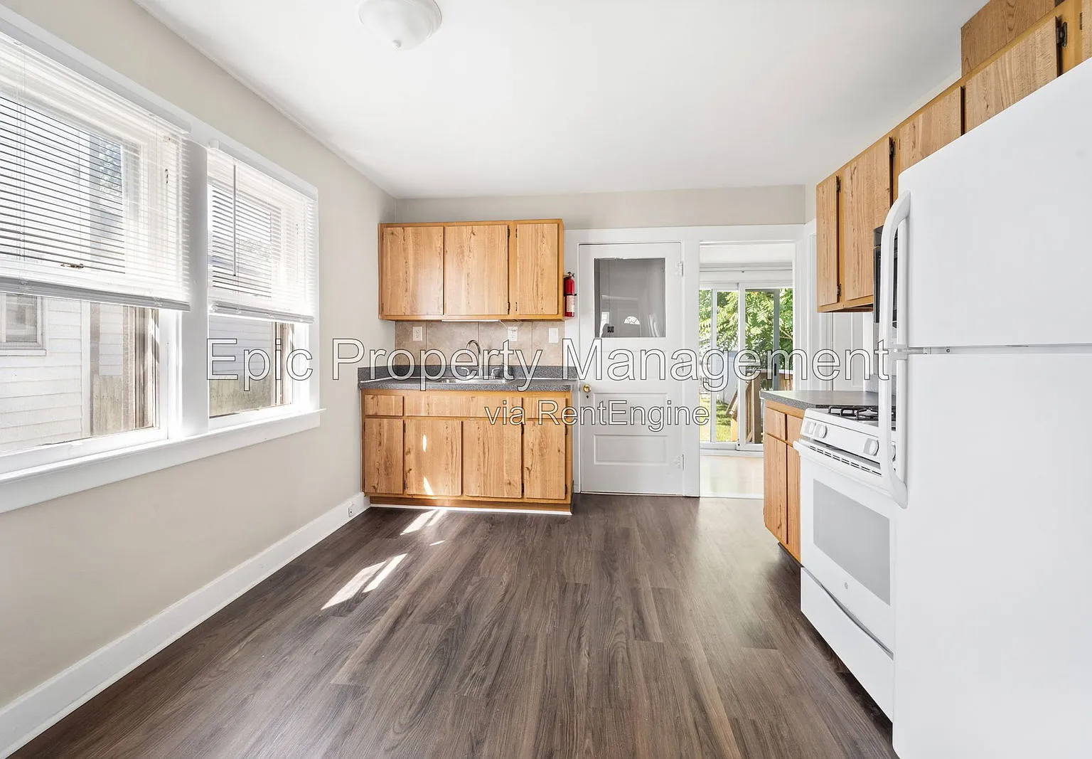 2 bed, 1.0 bath, $1,645 — Photo 4