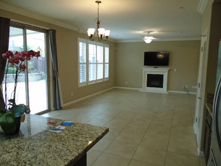 1758 Ravenna Way — Photo 10