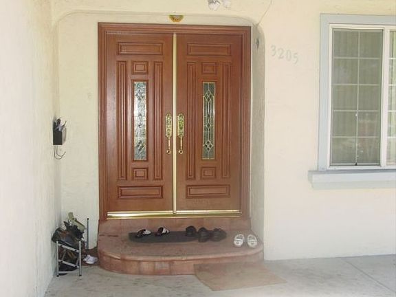 2nd image of 3205 Garden Ave