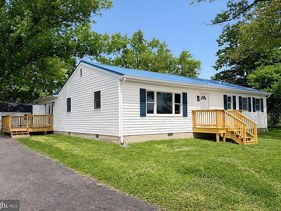 3rd image of 38860 Chaptico Rd
