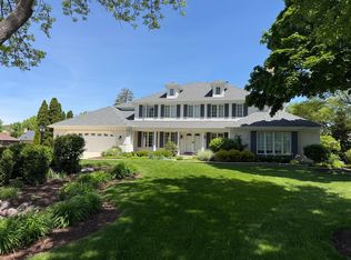 119 Saddle Brook Dr, Oak Brook, IL 60523