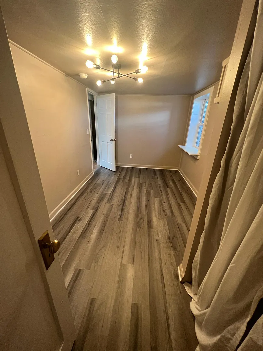 805 Wilkinson Ave photo 1