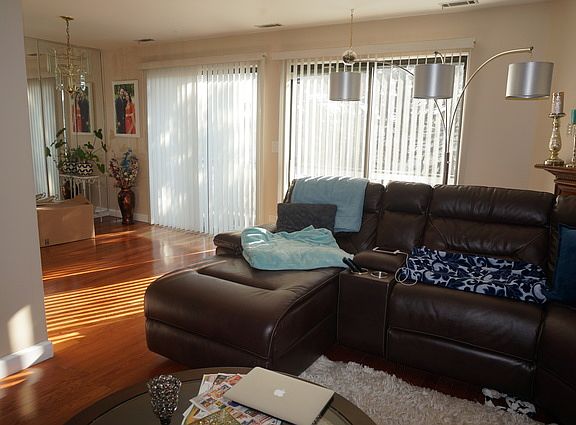 2nd image of 991 Yosemite Trl APT C