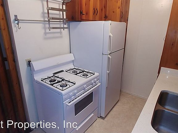 4th image of 4575 North Ave APT 02