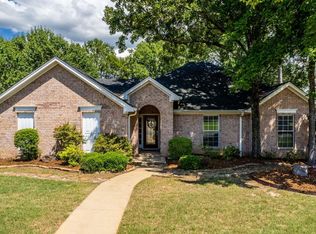 23 Chicot Dr, Maumelle, AR 72113