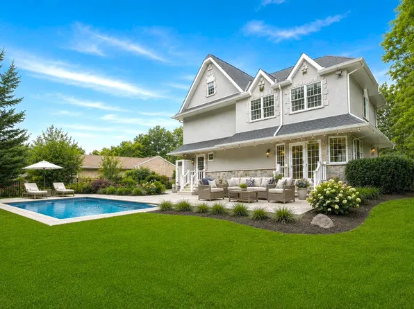 2015 Kenneys Rd, Southold, NY 11971