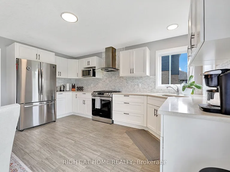 135 Stephenson Way — Photo 9