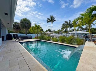 106 Periwinkle Dr, Hypoluxo, FL 33462