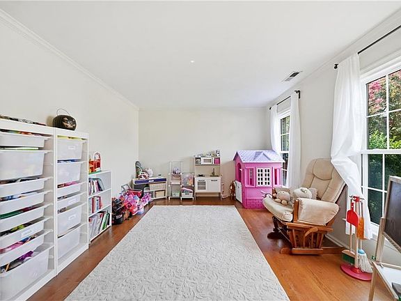 4th image of 1509 Dedham Cir