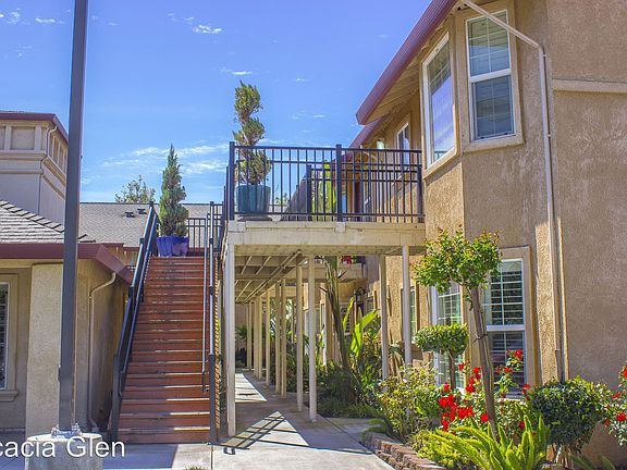 3rd image of 615 Acacia Way APT 22
