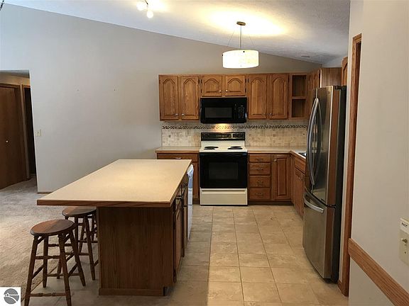 5th image of 8457 Valley Forge Dr