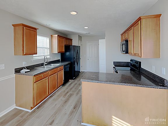 4th image of 1041 Cheryl Ln