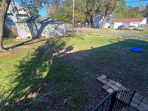 3rd image of 152 E Wichita St