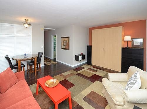 5th image of 3233 NE 34th St APT 818