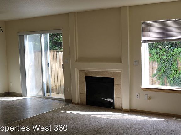5th image of 8417 NE 36th Cir
