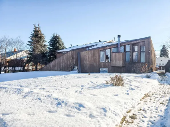 4819 10th Ave, Edson, AB T7E 1E6