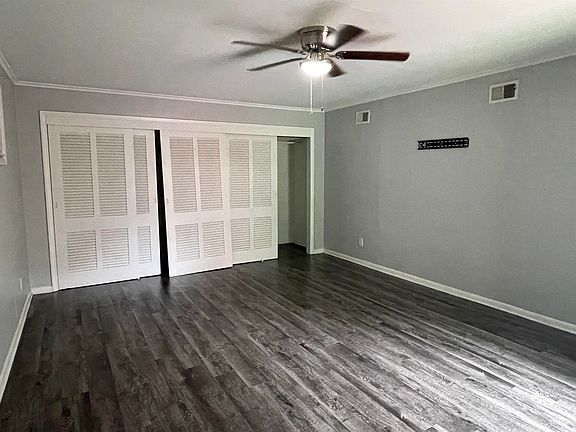 4th image of 1864 Macaulay Ave