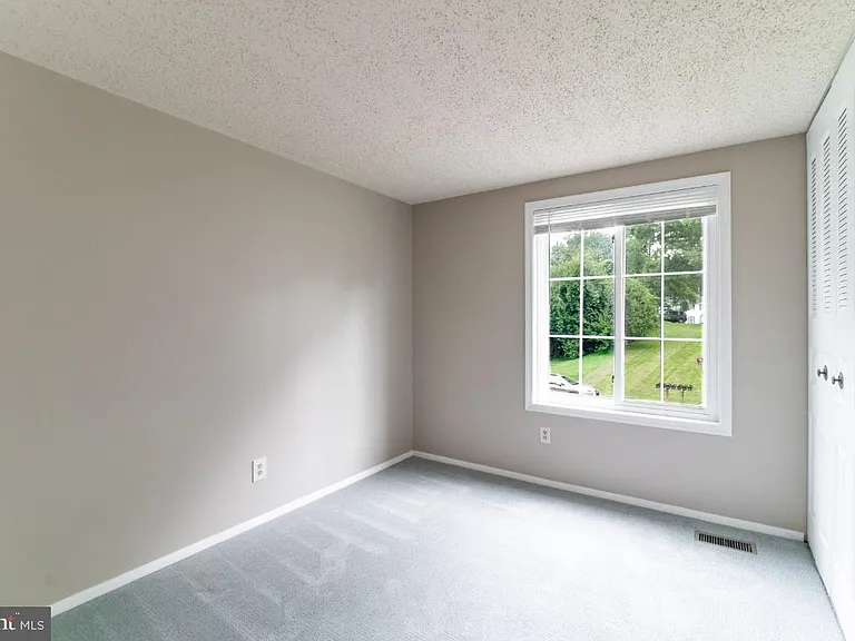5906 Oak Leather Dr — Photo 20