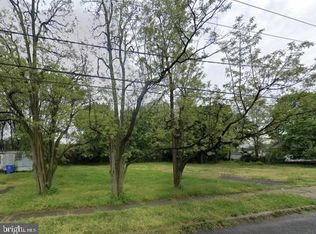 30 E 2nd St, Burlington, NJ 08016