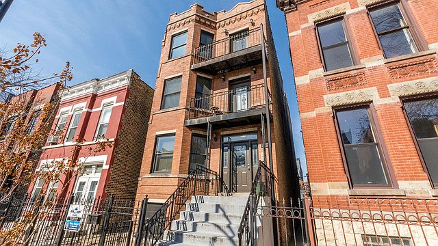 1st image of 924 N Wolcott Ave APT 3