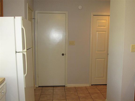 4th image of 12455 Melville Dr APT 5