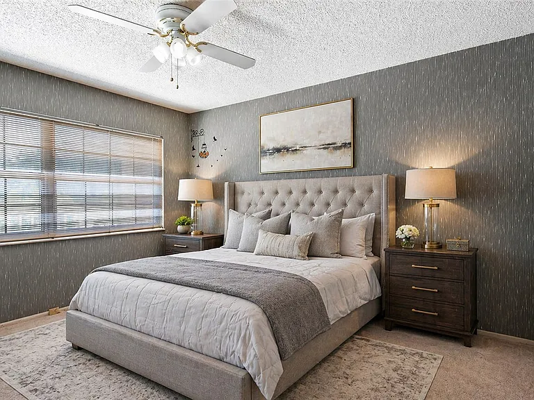 3901 Oaks Clubhouse Dr #205 — Photo 8