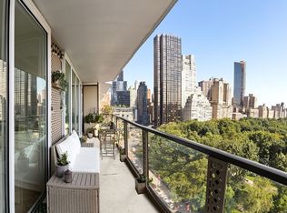 210 Central Park S APT 17D, Manhattan, NY