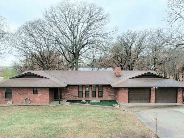 31 Michael Dr, Ponca City, OK 74604