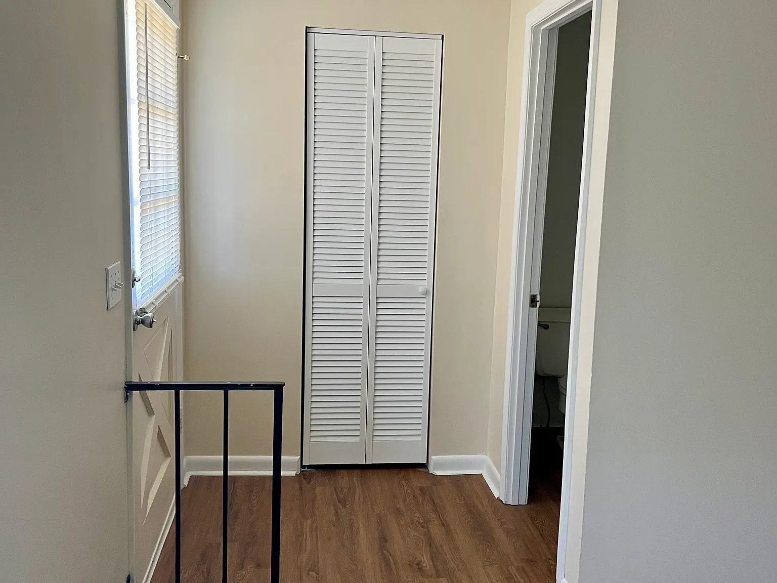 3 bed, 1.5 bath, 1240 sqft, $2,295 — Photo 3