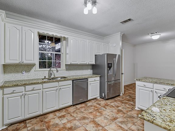 2nd image of 120 Heritage Dr