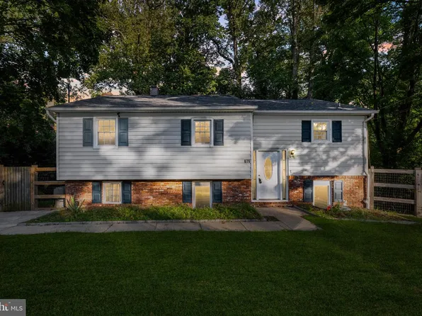 876 Windsong Dr, Arnold, MD 21012