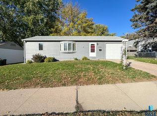 1305 S Annway Dr, Sioux Falls, SD 57103