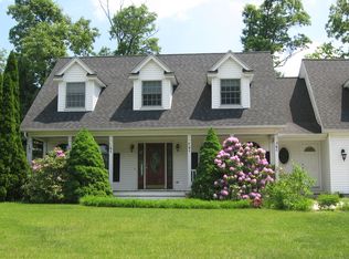 60 Fox Woods Dr, Springfield, MA 01129