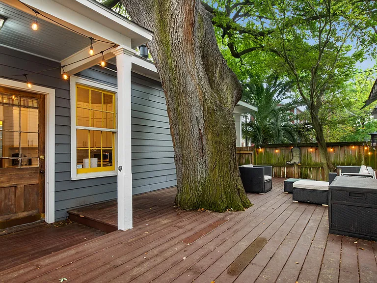 414 Delaronde St — Photo 3